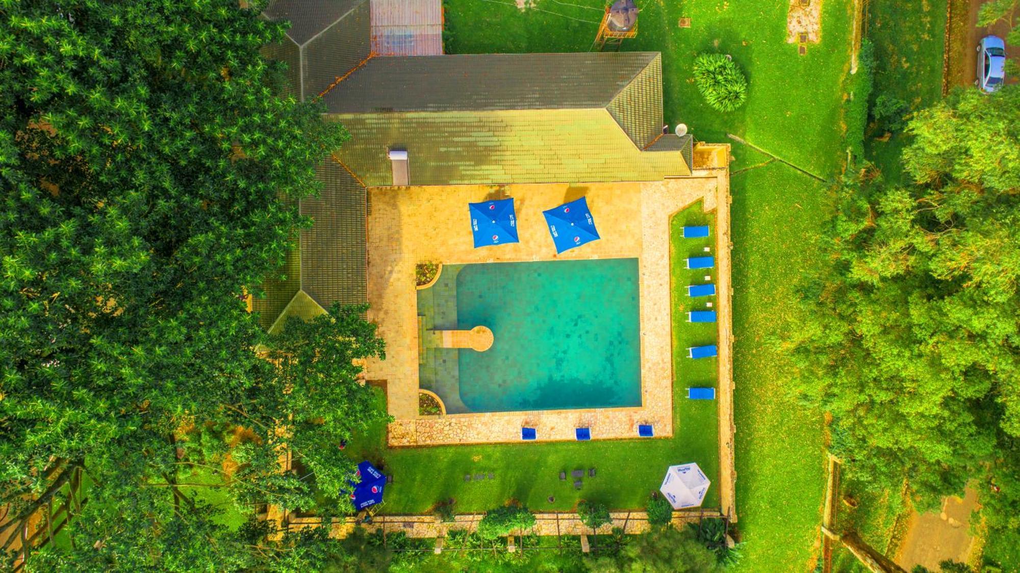 Mountains Of The Moon Hotel Fort Portal Extérieur photo