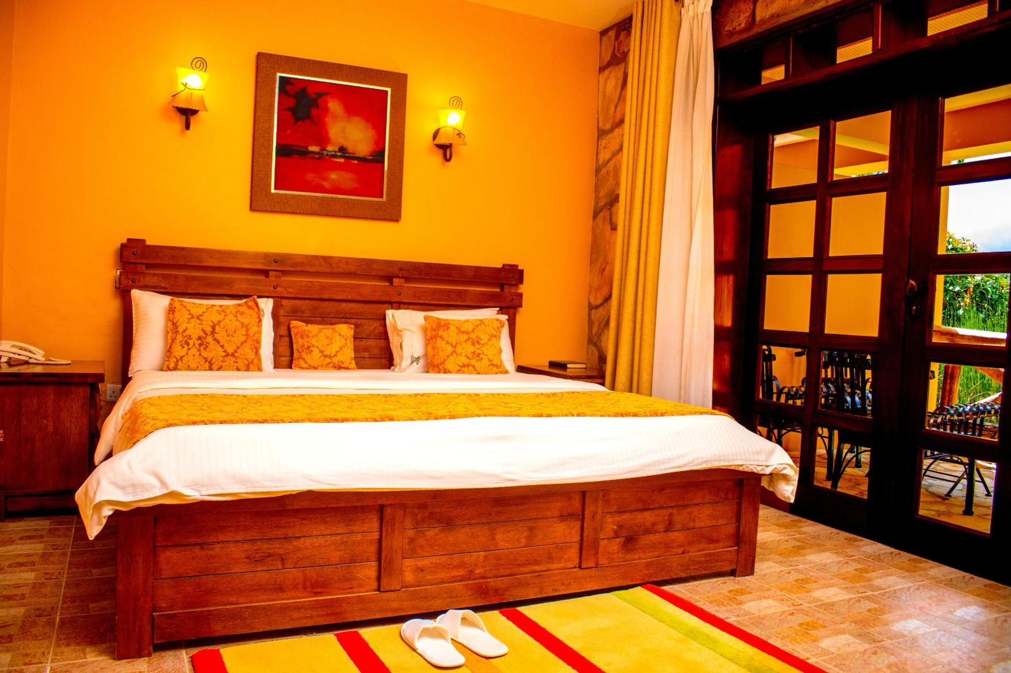 Mountains Of The Moon Hotel Fort Portal Extérieur photo