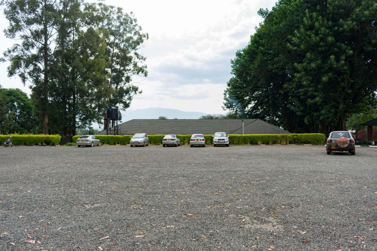 Mountains Of The Moon Hotel Fort Portal Extérieur photo
