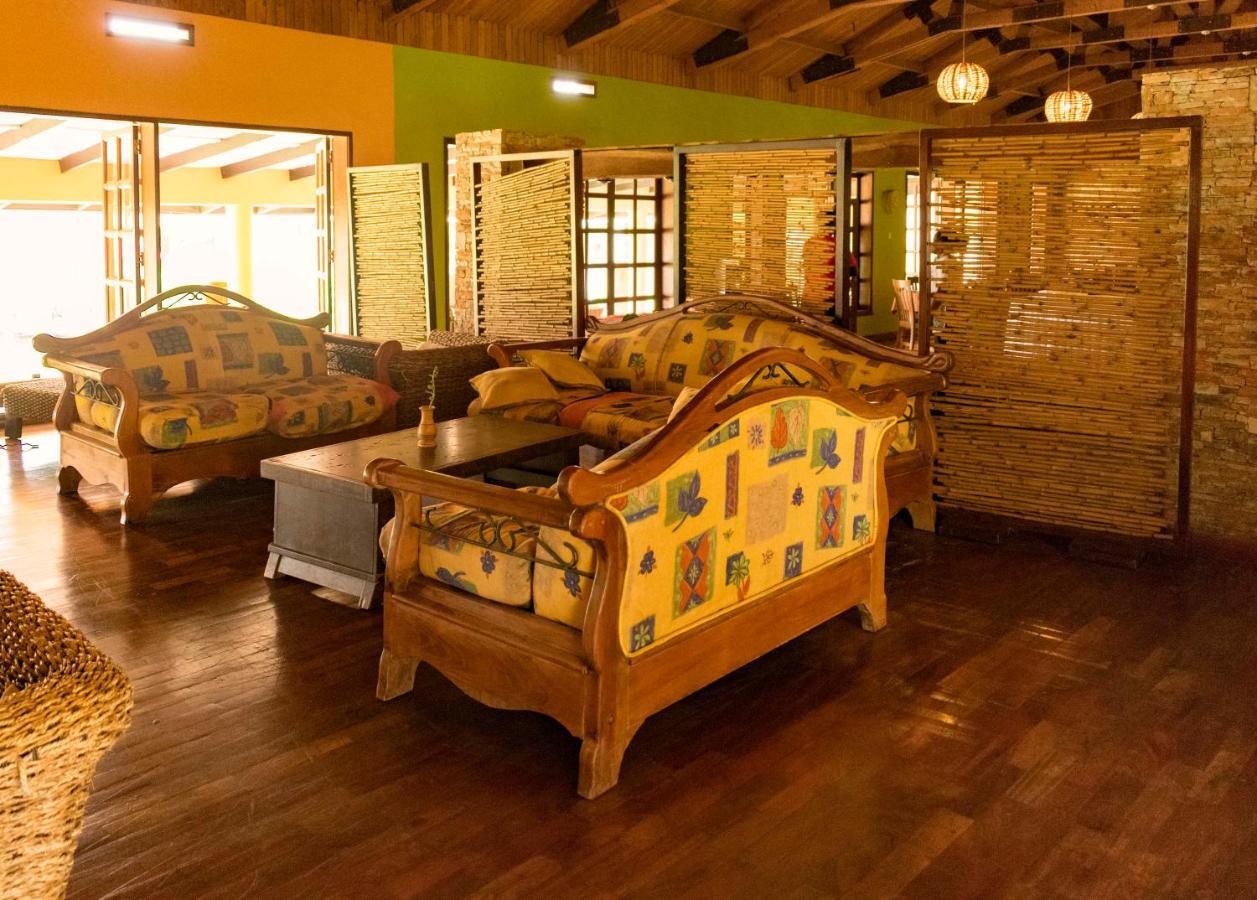 Mountains Of The Moon Hotel Fort Portal Extérieur photo